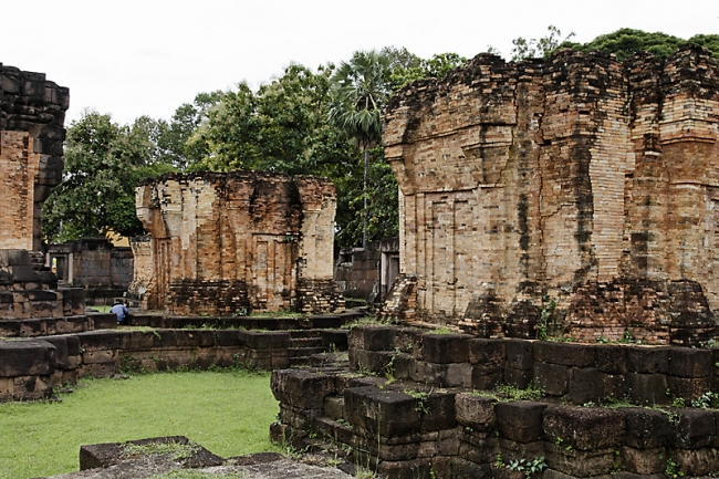 Prasat Sa Kamphaeng Yai-047